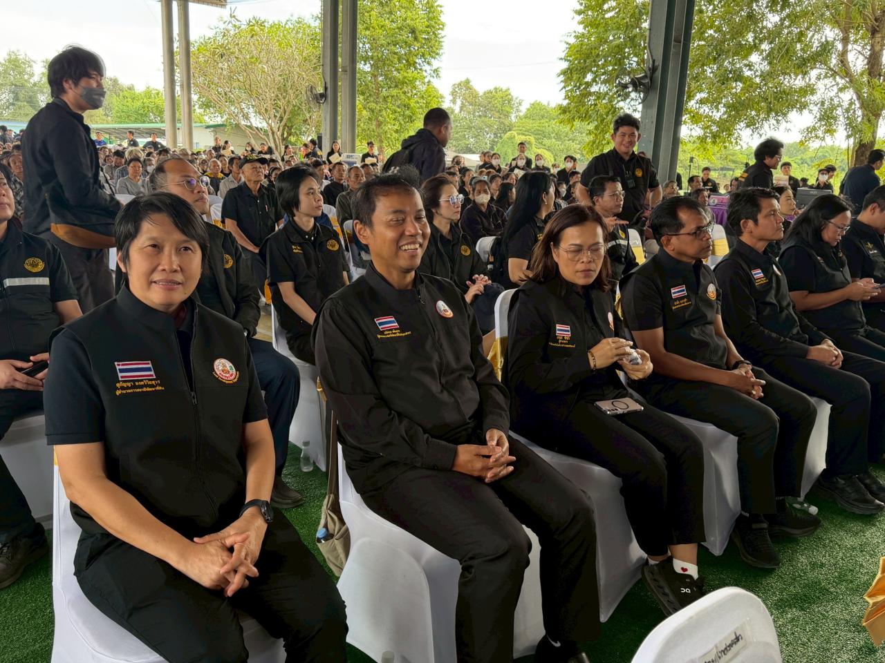 ภาพ สถานีพัฒนาที่ดินเพชรบุรี ร่วมต้อนรับรองนายกฯ Kick Off แก้ปัญหาที่ดิน ส.ป.ก. ราชบุรี