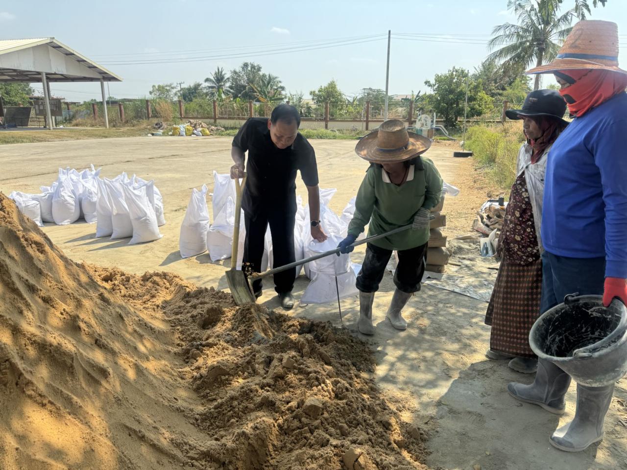 ภาพประกอบที่ 13