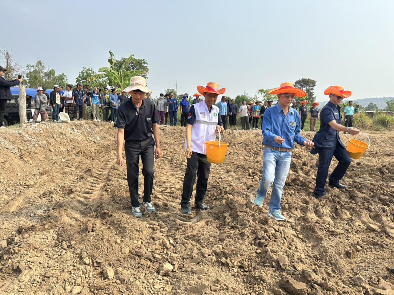 ภาพประกอบที่ 6