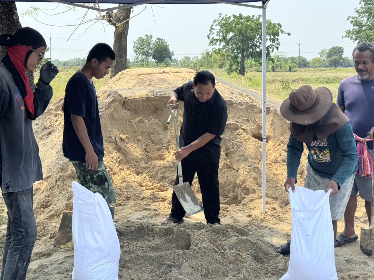 ภาพประกอบที่ 12