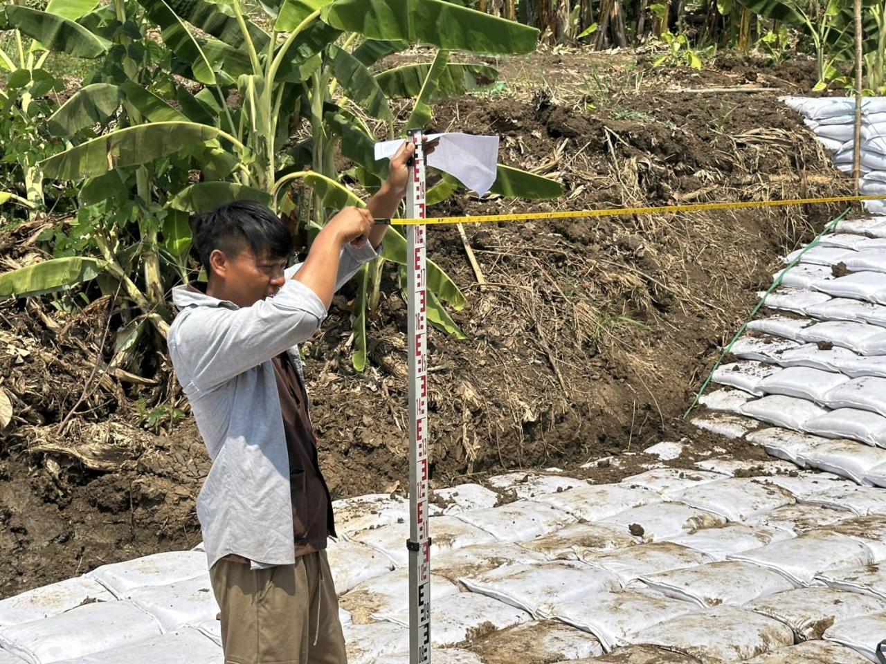 ภาพประกอบที่ 16