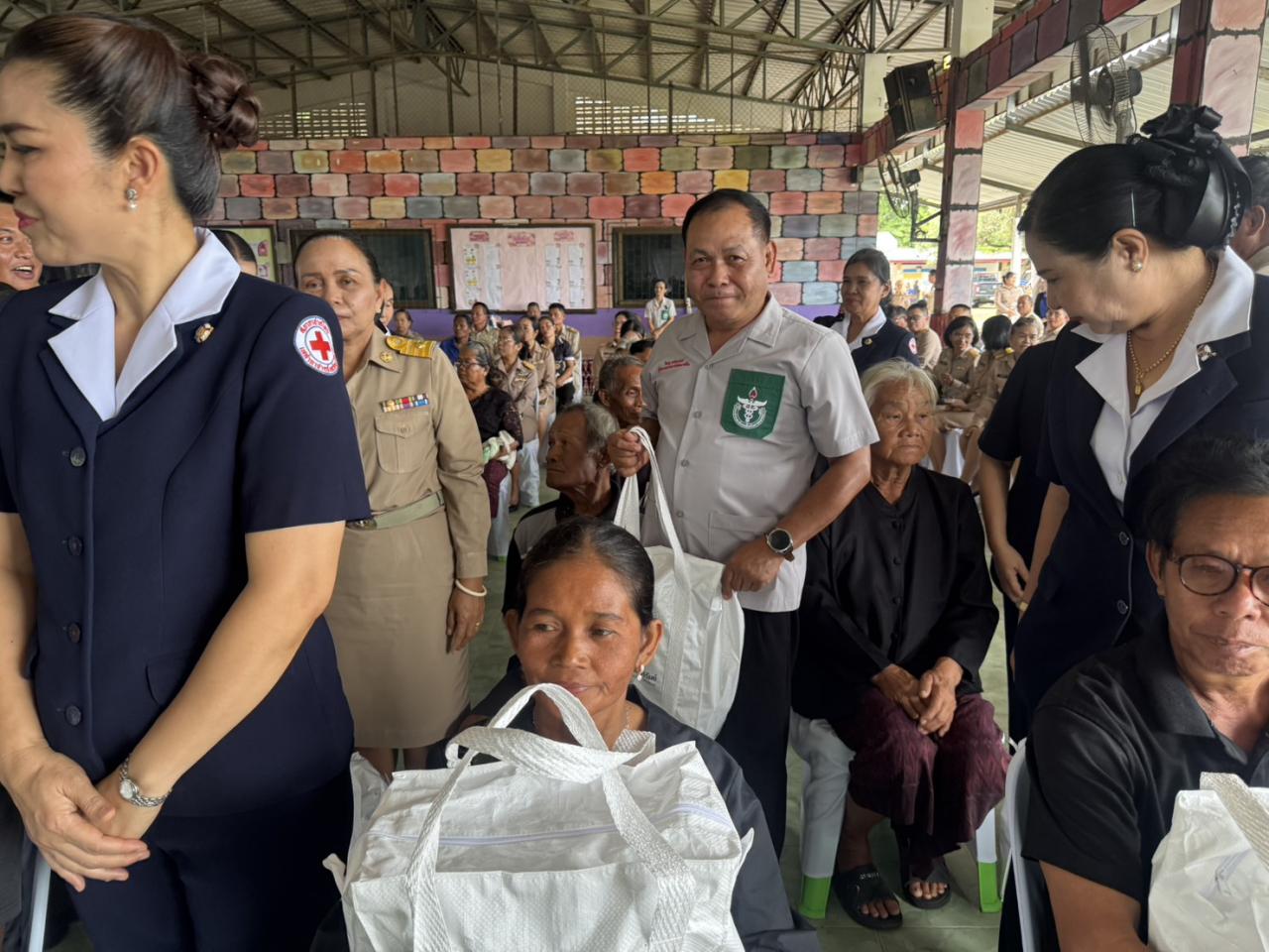 ภาพประกอบที่ 19