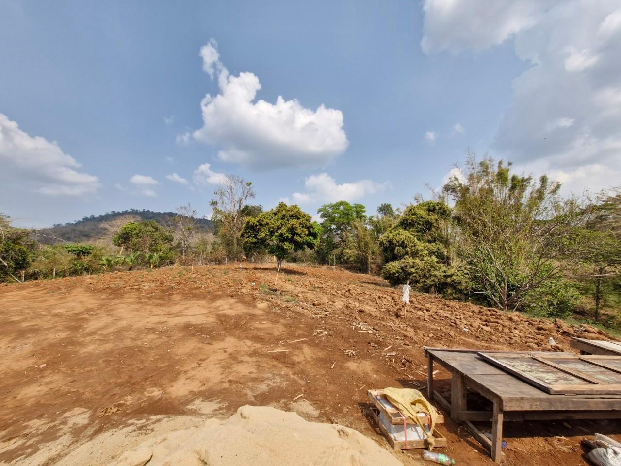 ภาพประกอบที่ 16