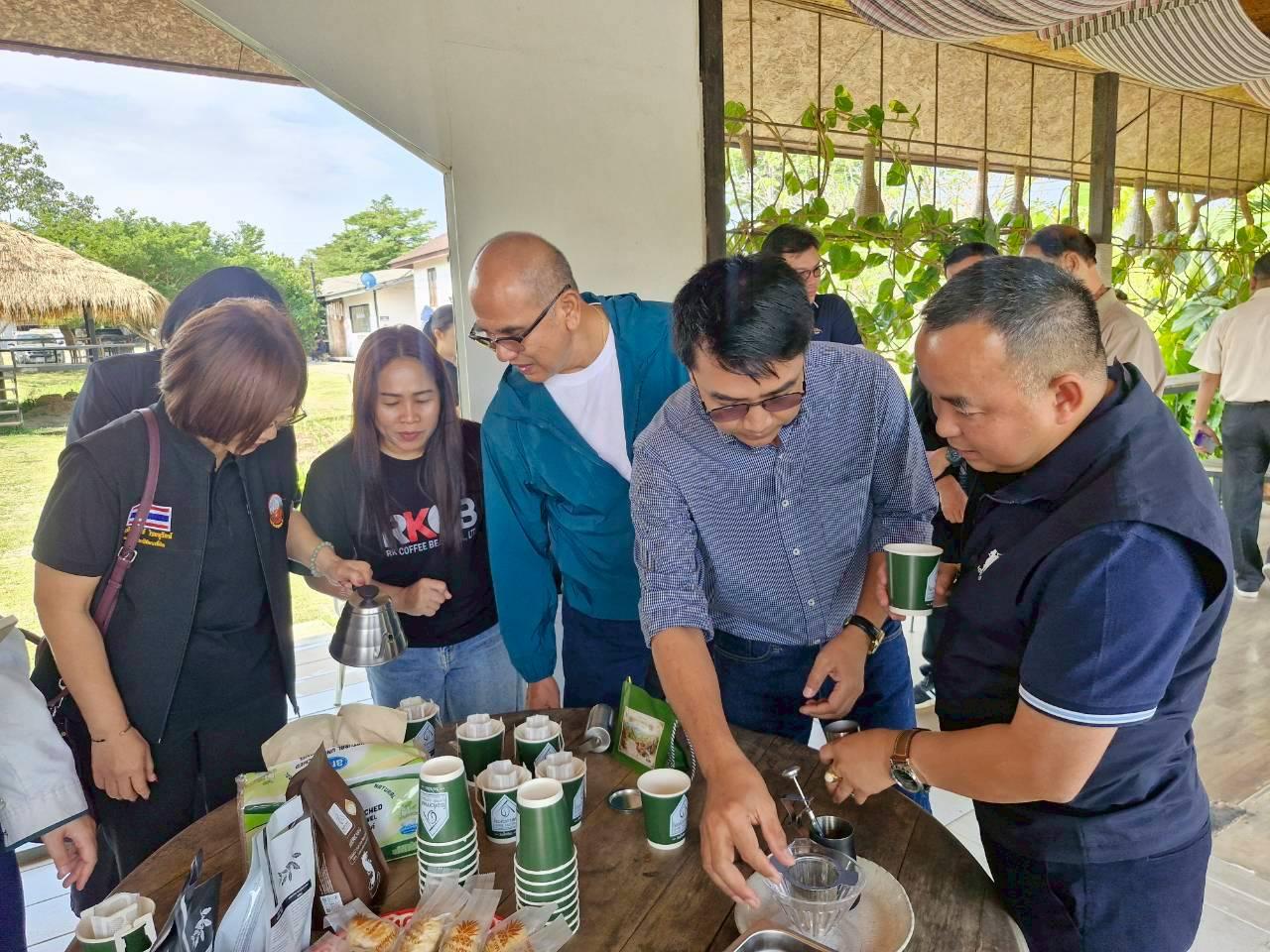 ภาพประกอบที่ 15