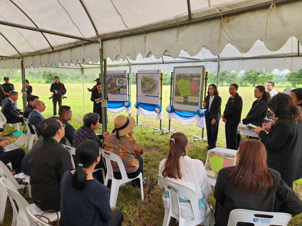 ภาพประกอบที่ 12