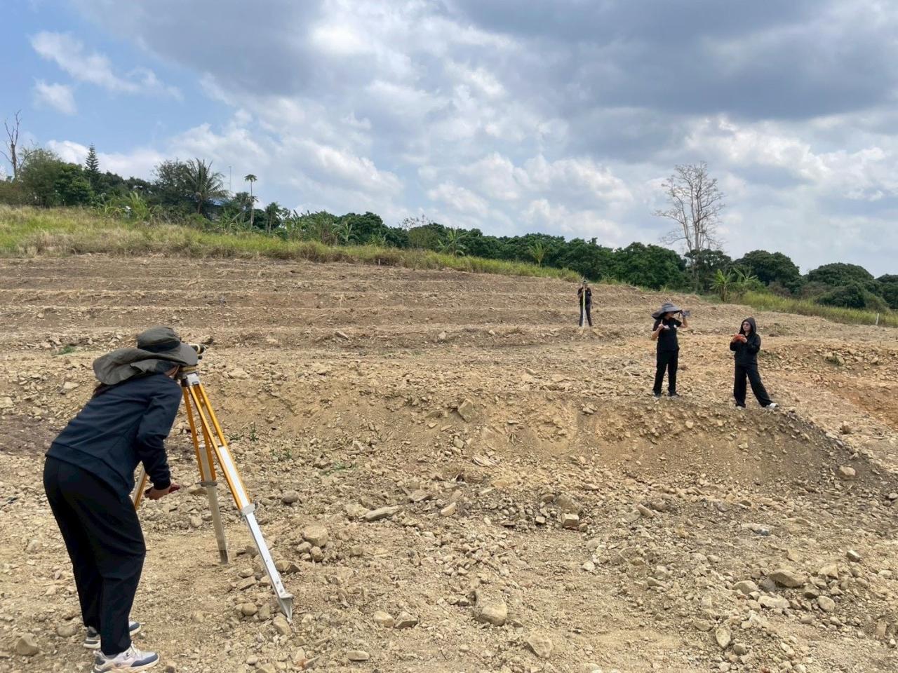 ภาพประกอบที่ 1