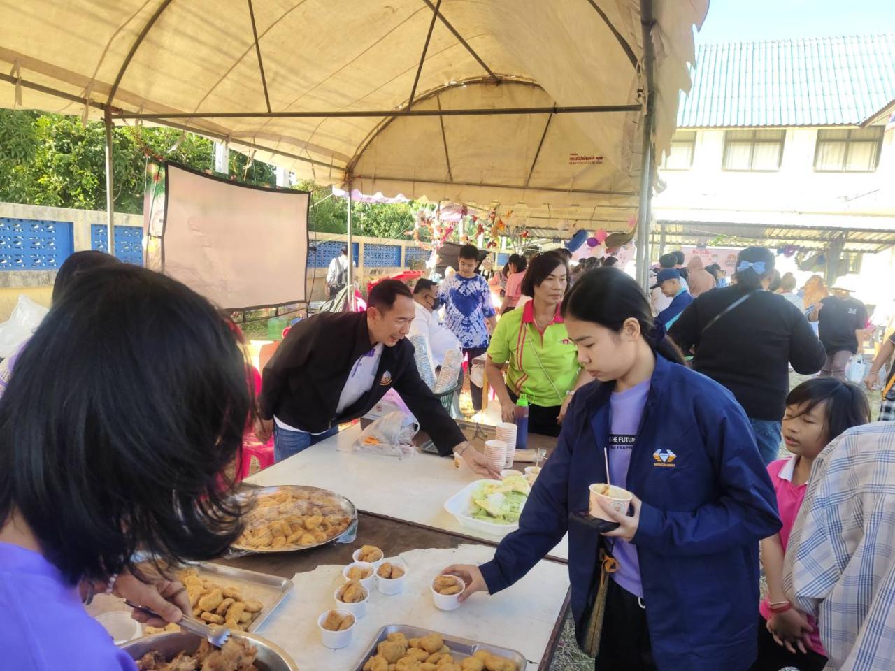 ภาพประกอบที่ 12