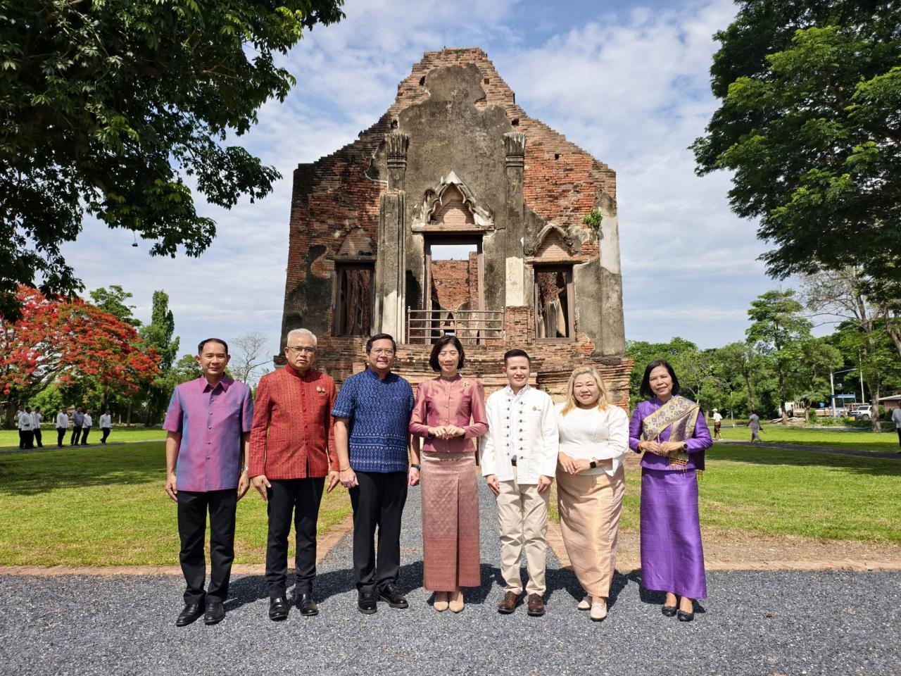 ภาพประกอบที่ 1