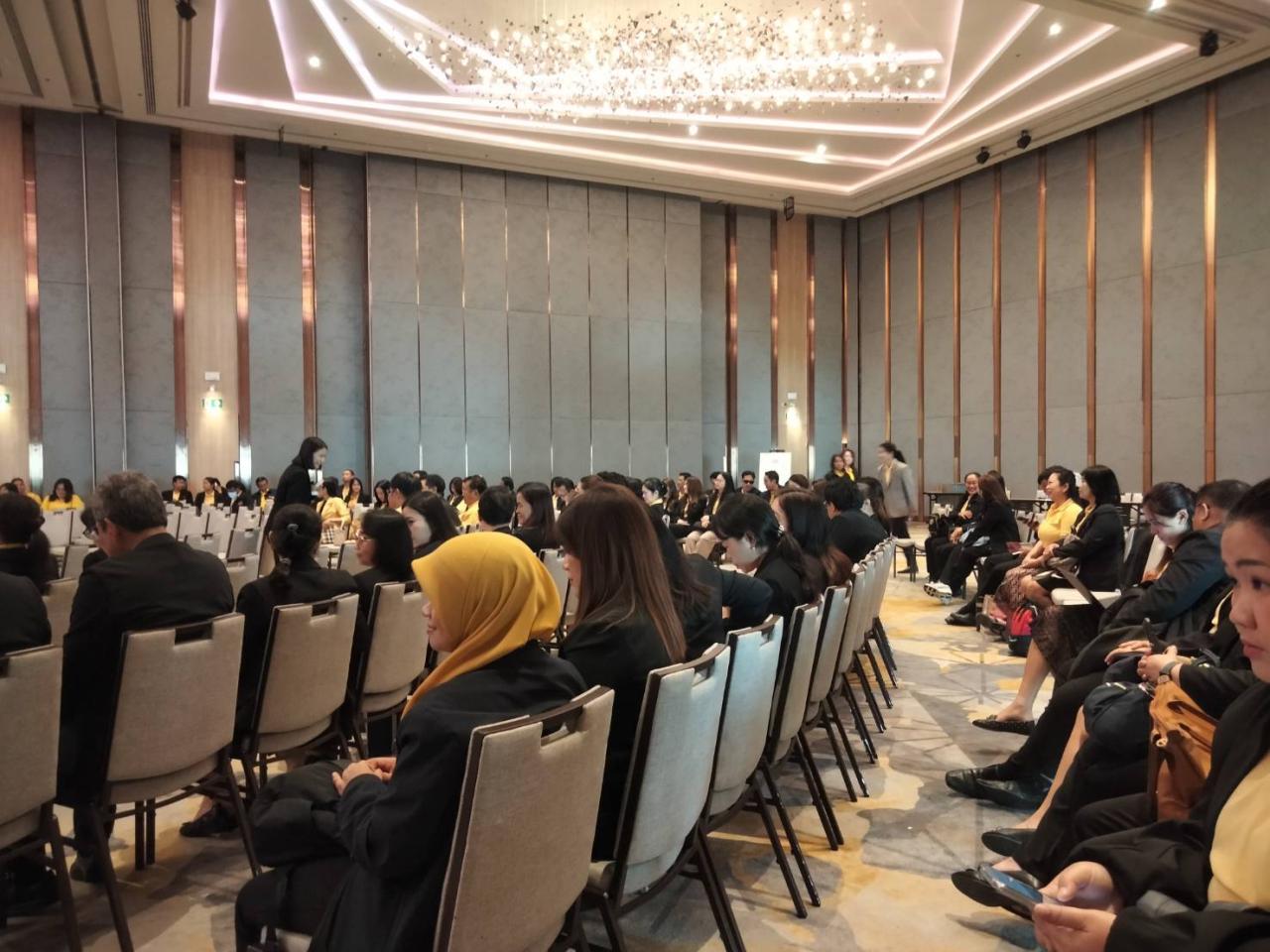 ภาพประกอบที่ 12