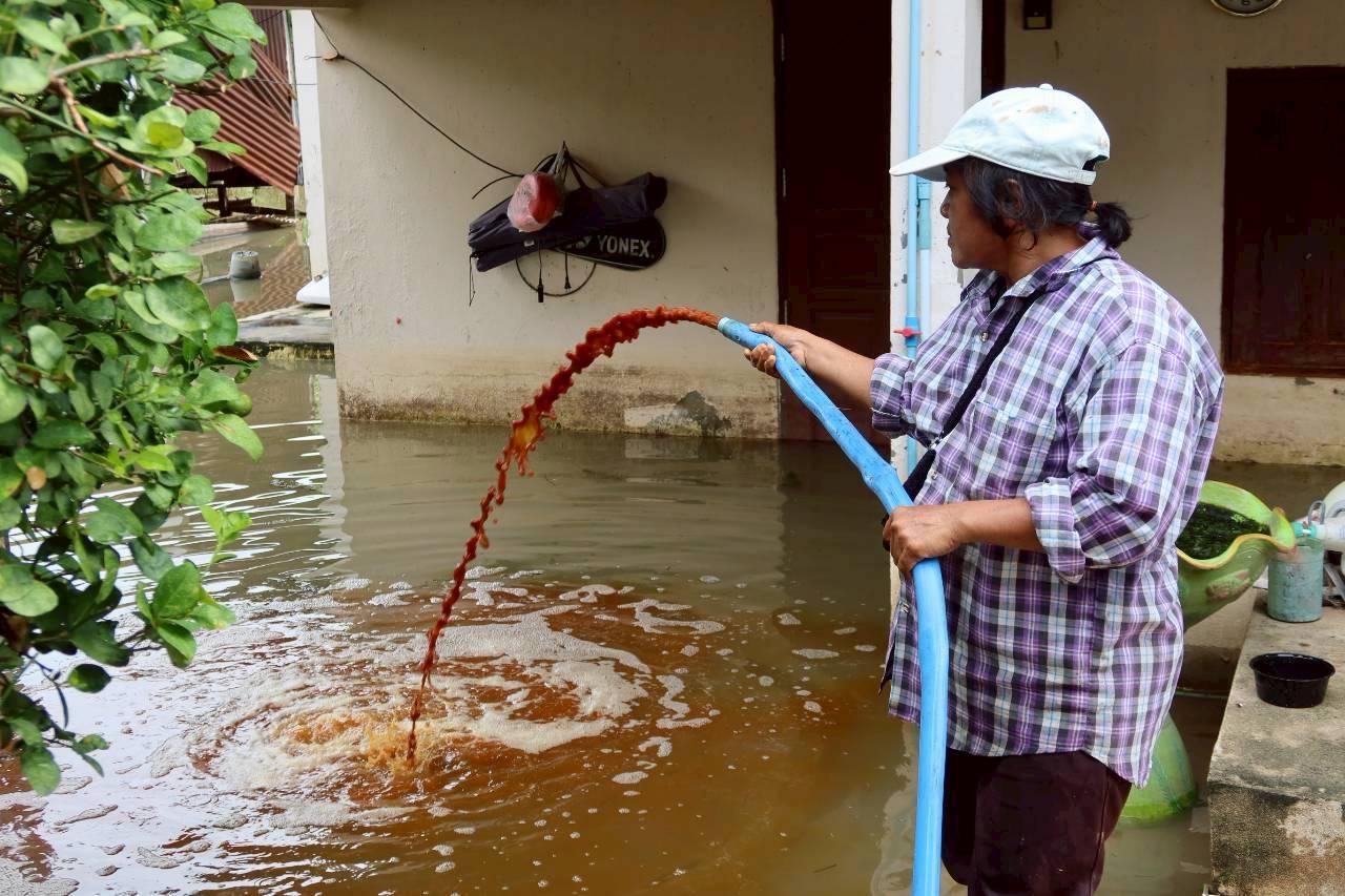 ภาพประกอบที่ 16