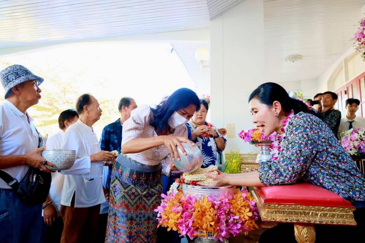 ภาพประกอบที่ 11