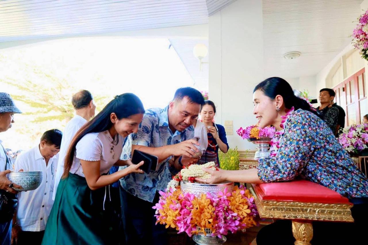 ภาพประกอบที่ 12