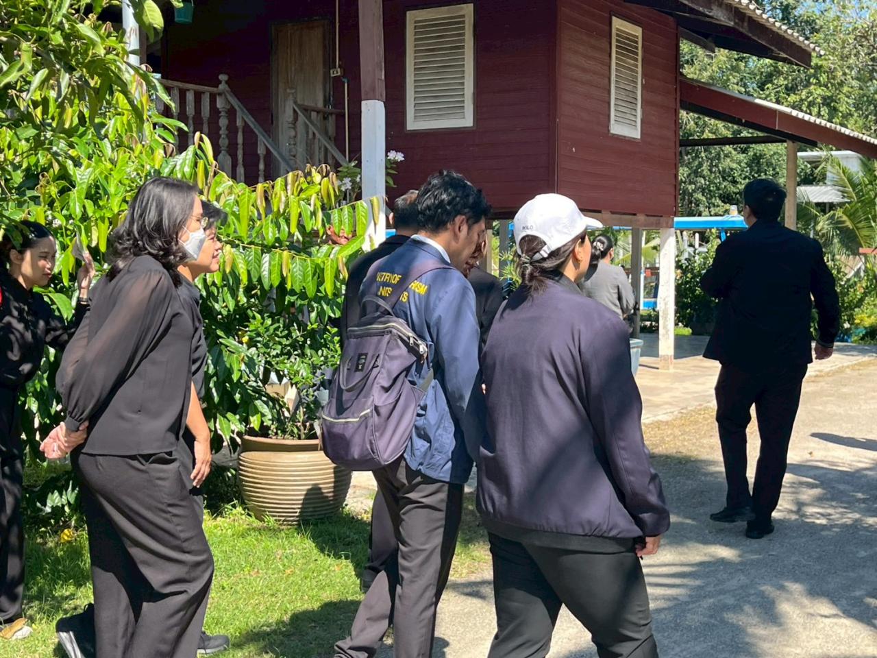 ภาพประกอบที่ 12