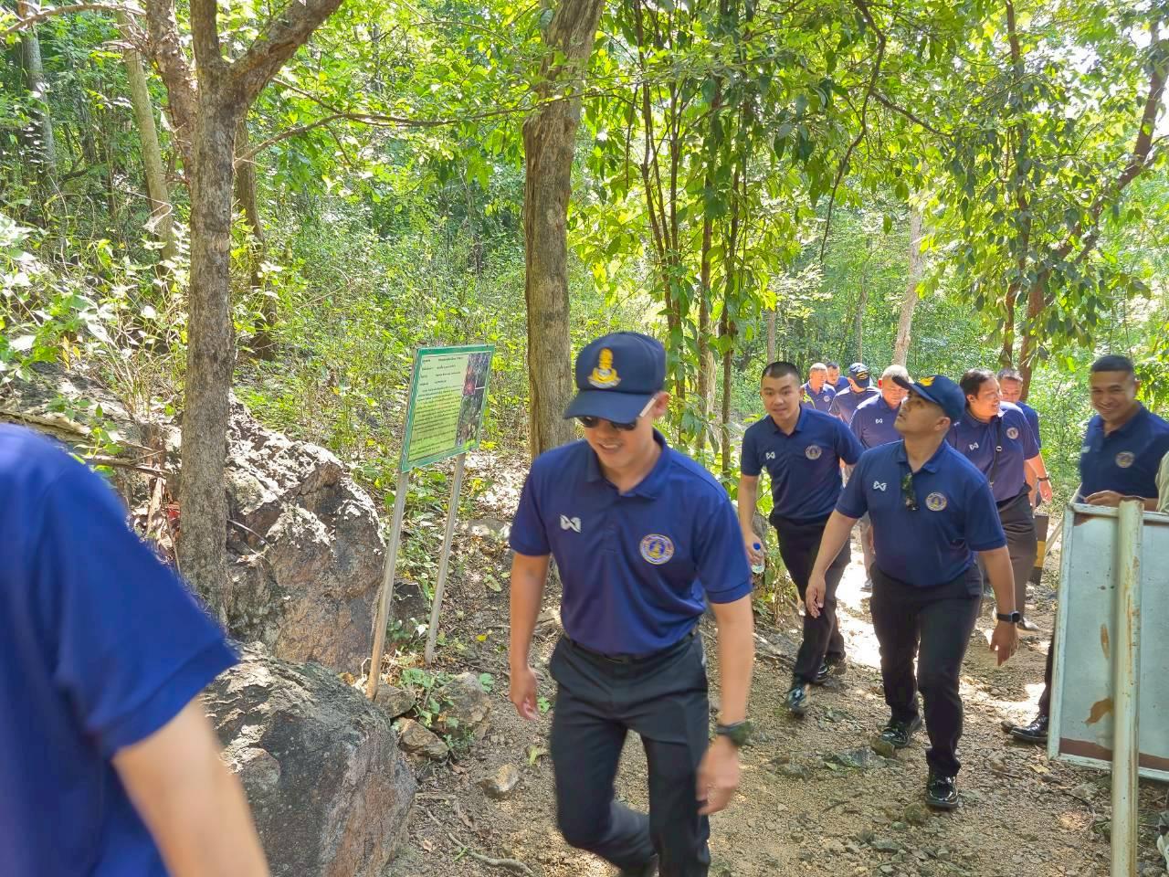 ภาพประกอบที่ 12