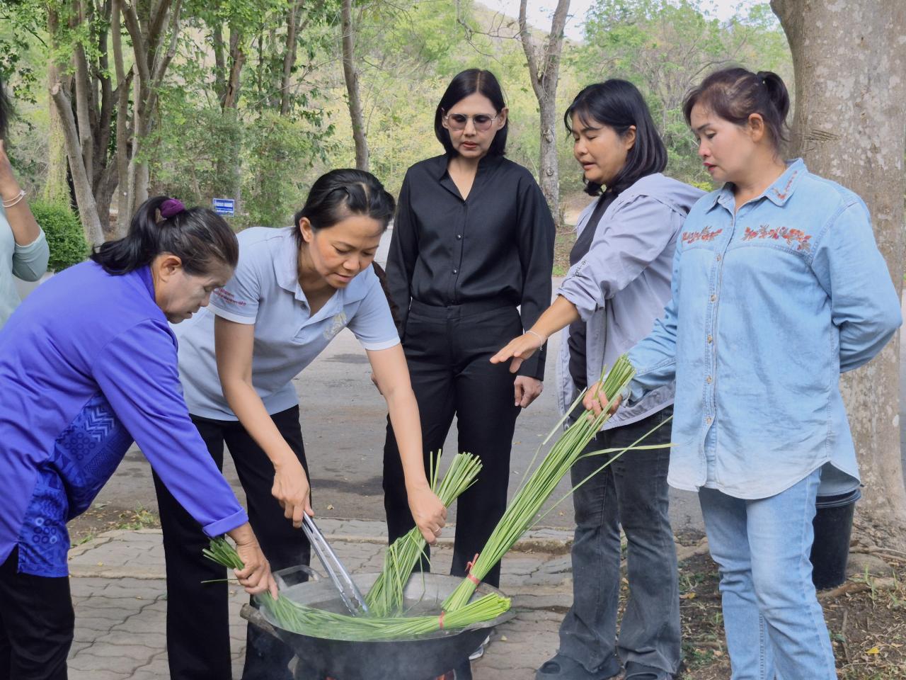 ภาพประกอบที่ 15