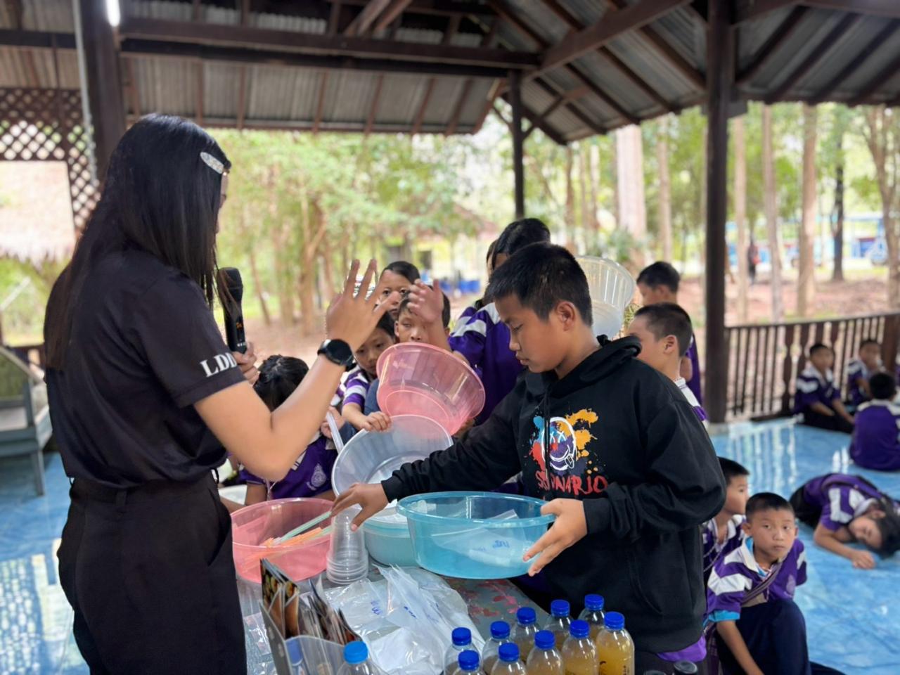 ภาพประกอบที่ 21