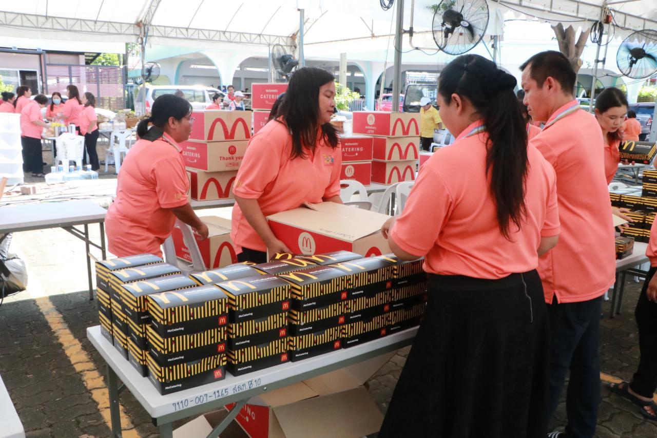 ภาพประกอบที่ 16