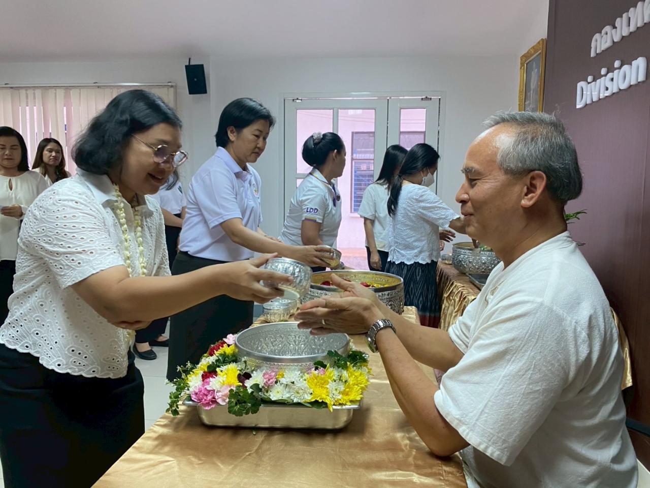 ภาพประกอบที่ 0