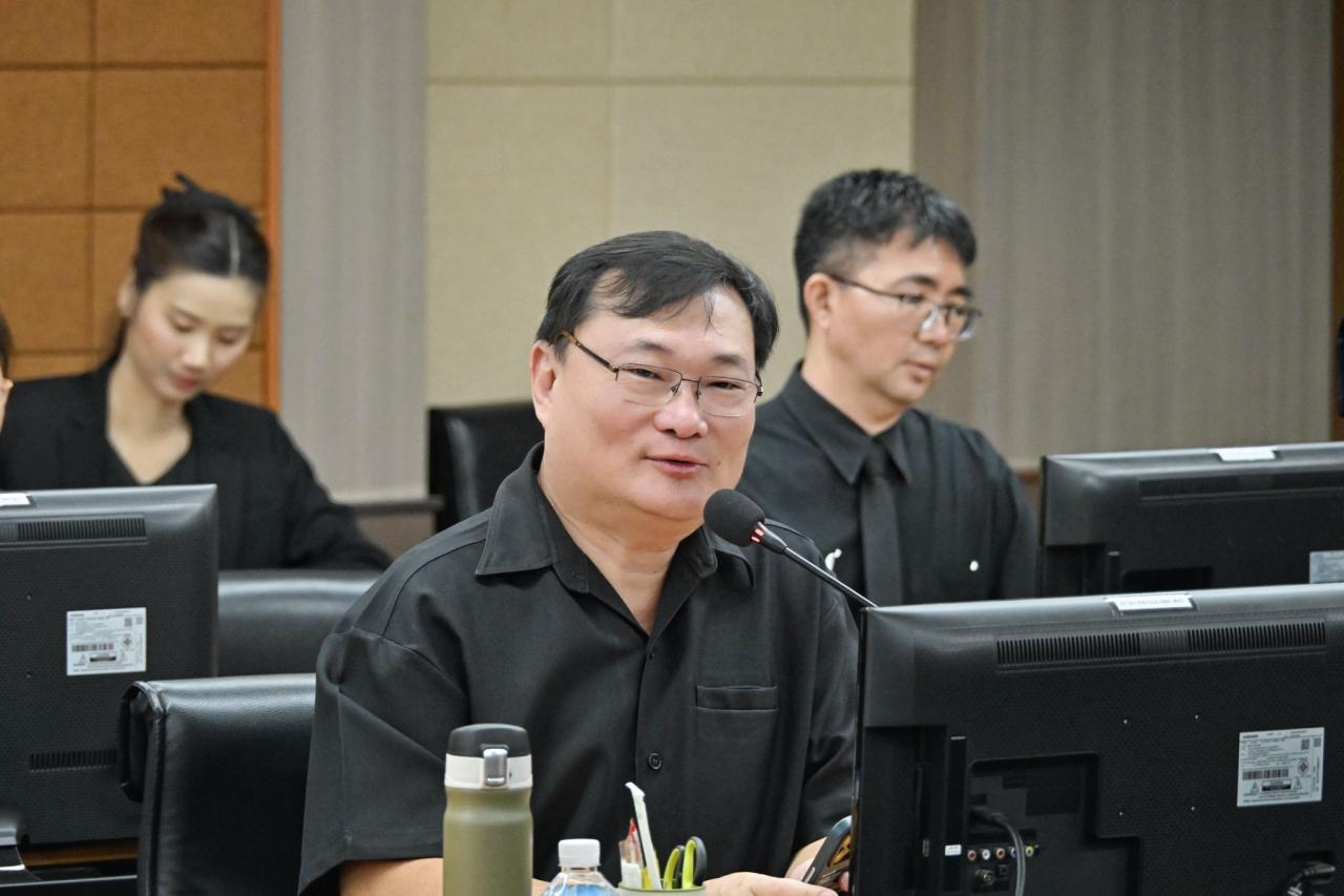 ภาพประกอบที่ 8