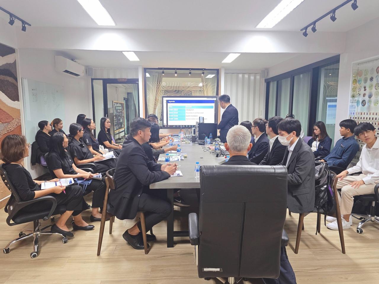 ภาพประกอบที่ 16