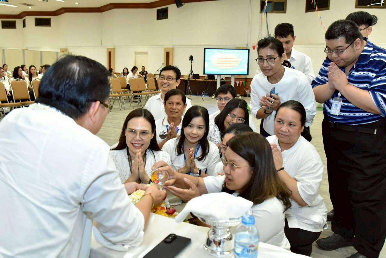 ภาพประกอบที่ 12