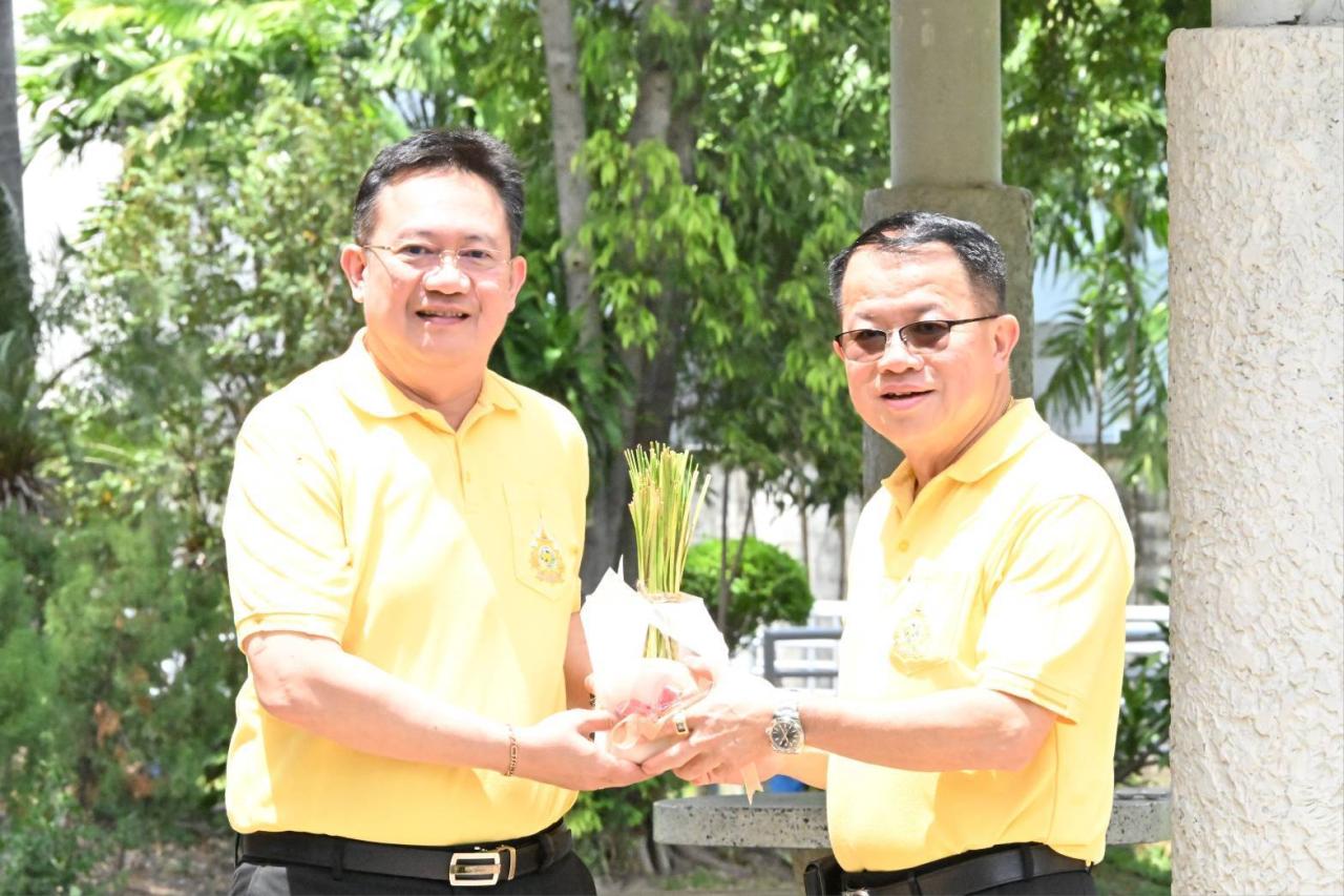 ภาพประกอบที่ 1