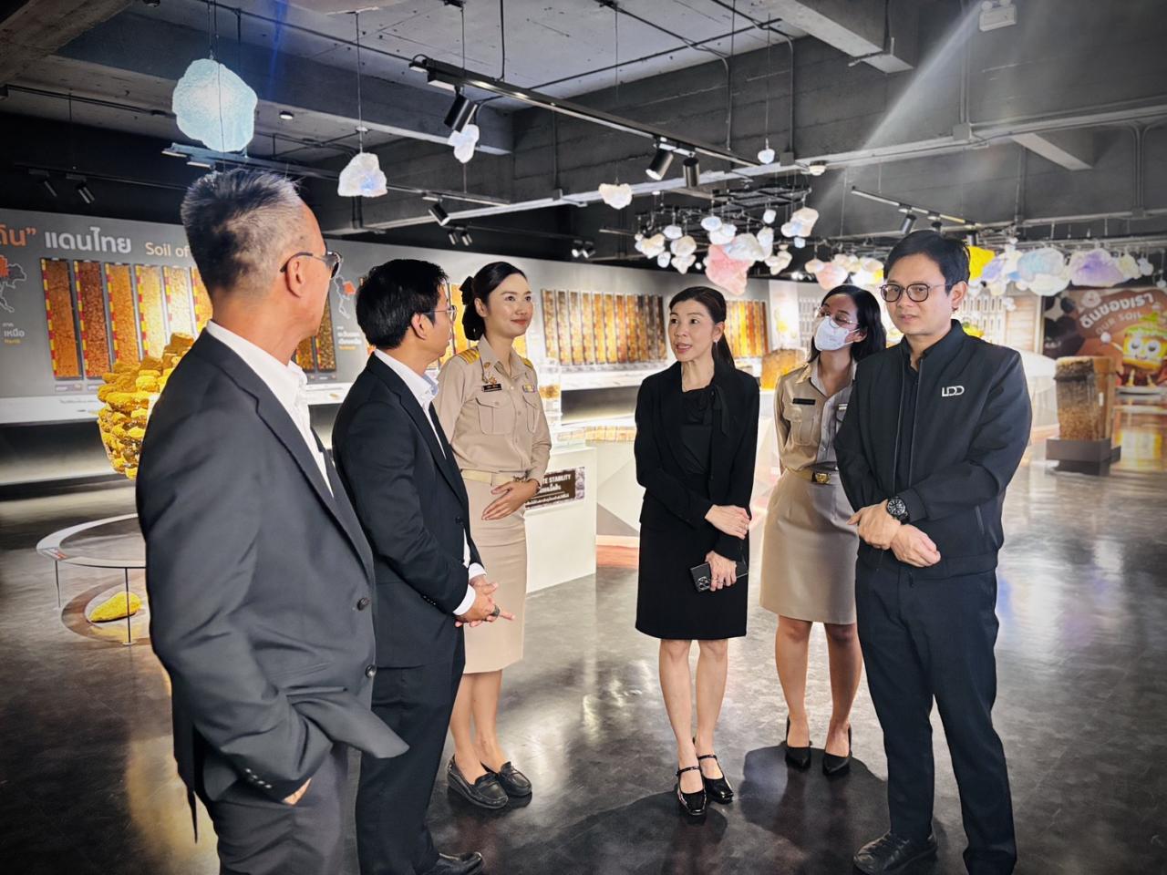 ภาพประกอบที่ 1