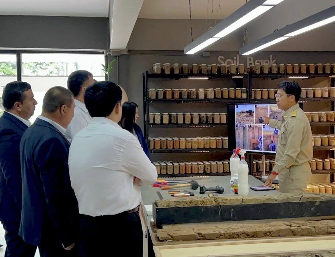 ภาพประกอบที่ 4