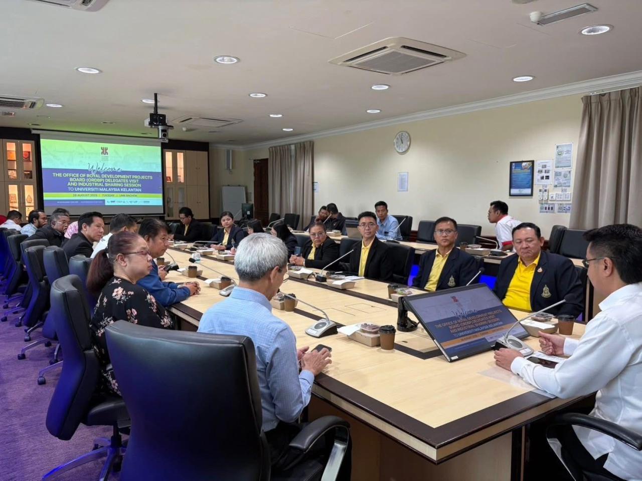 ภาพประกอบที่ 12