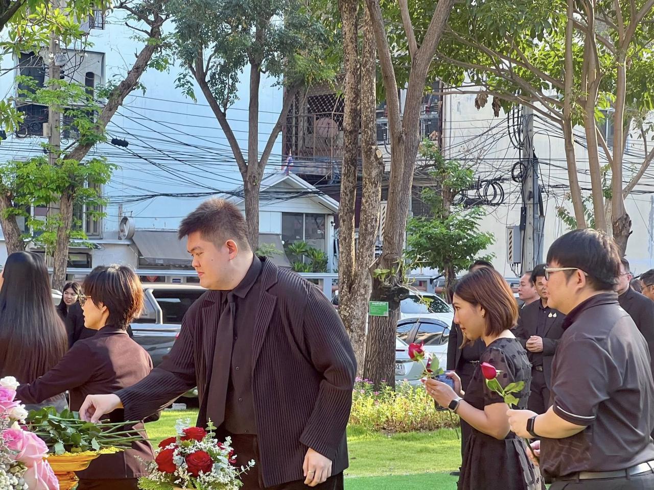 ภาพประกอบที่ 9