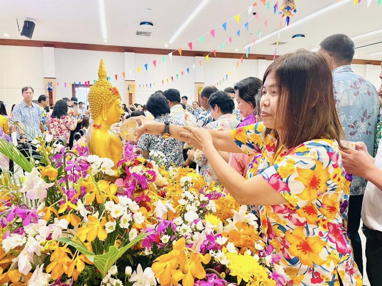 ภาพประกอบที่ 8