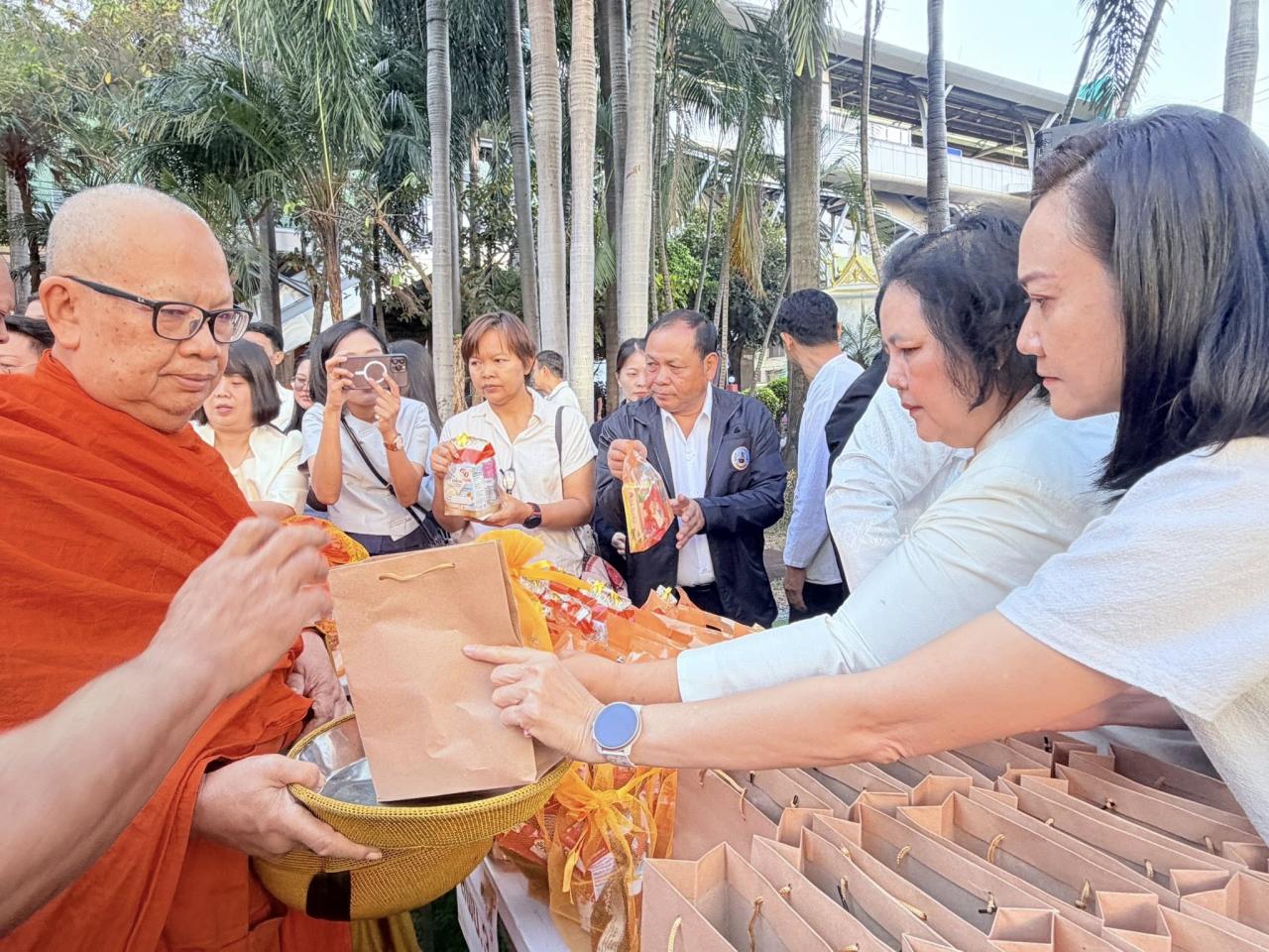 ภาพประกอบที่ 12