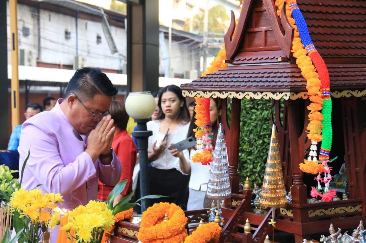 ภาพประกอบที่ 12