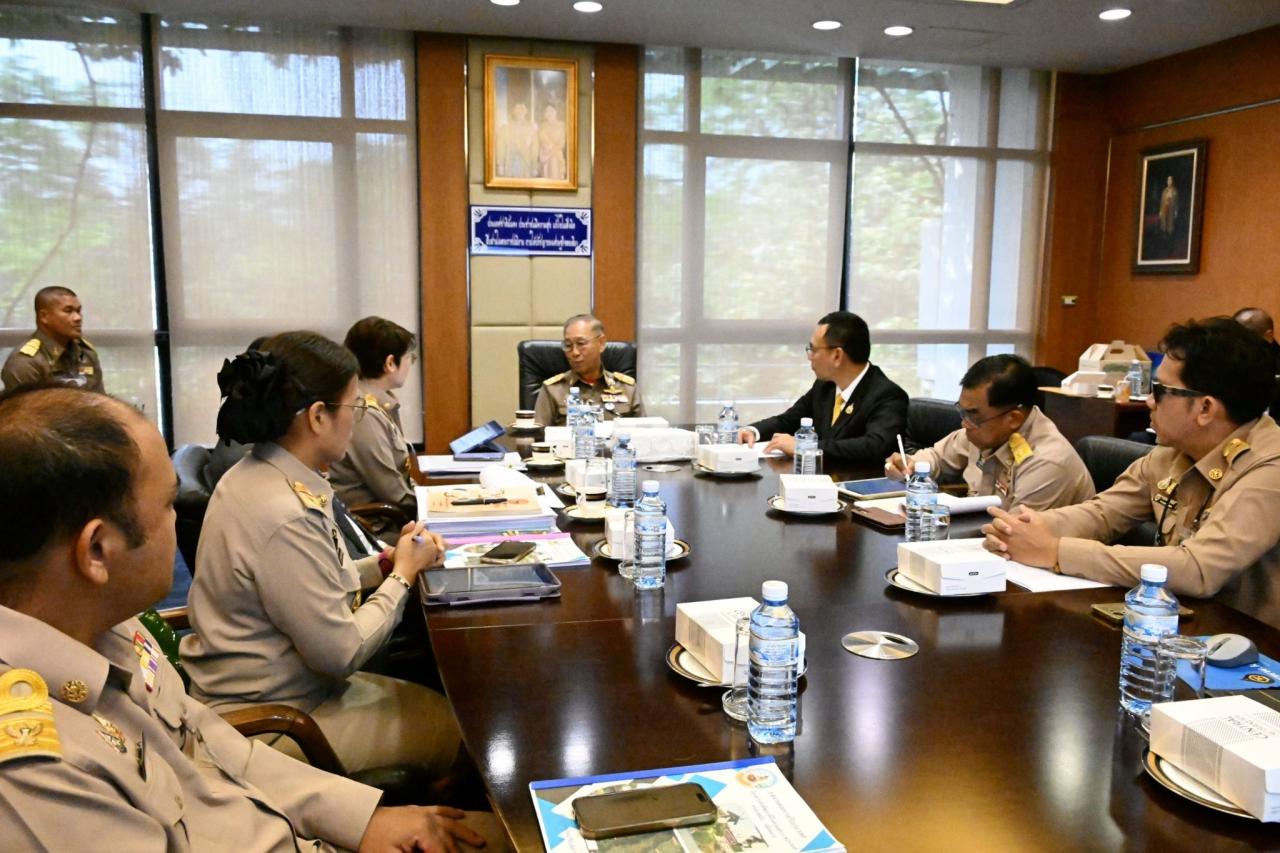 ภาพประกอบที่ 12