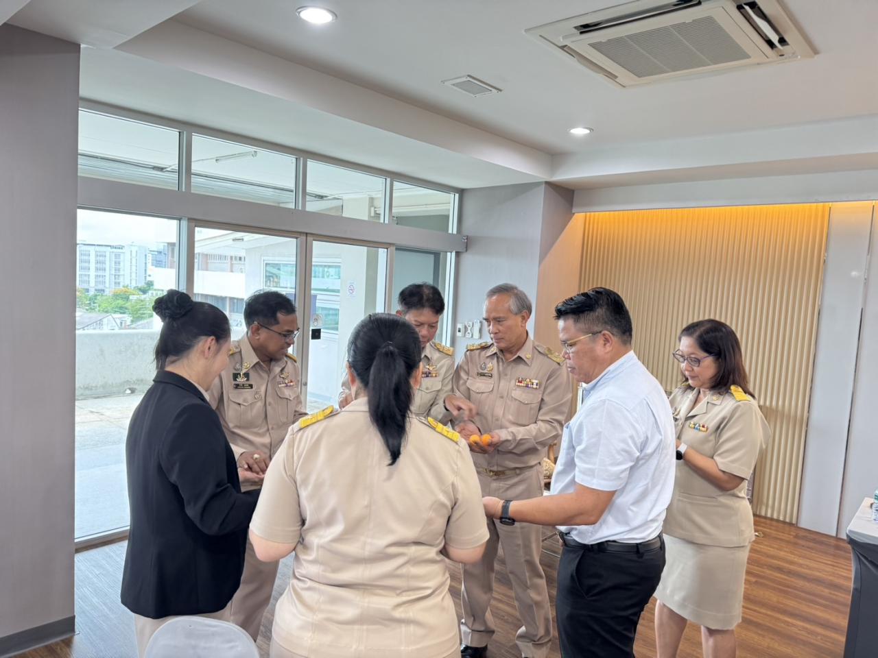 ภาพประกอบที่ 1