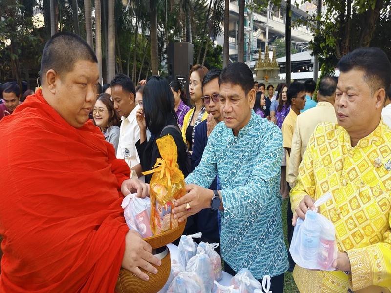 ภาพประกอบที่ 13