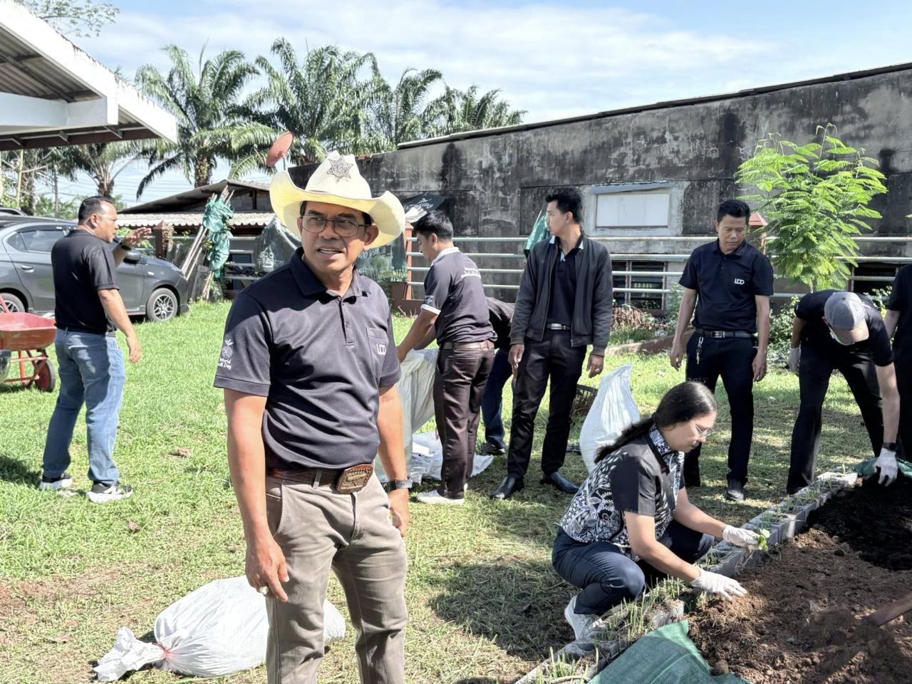 ภาพประกอบที่ 1