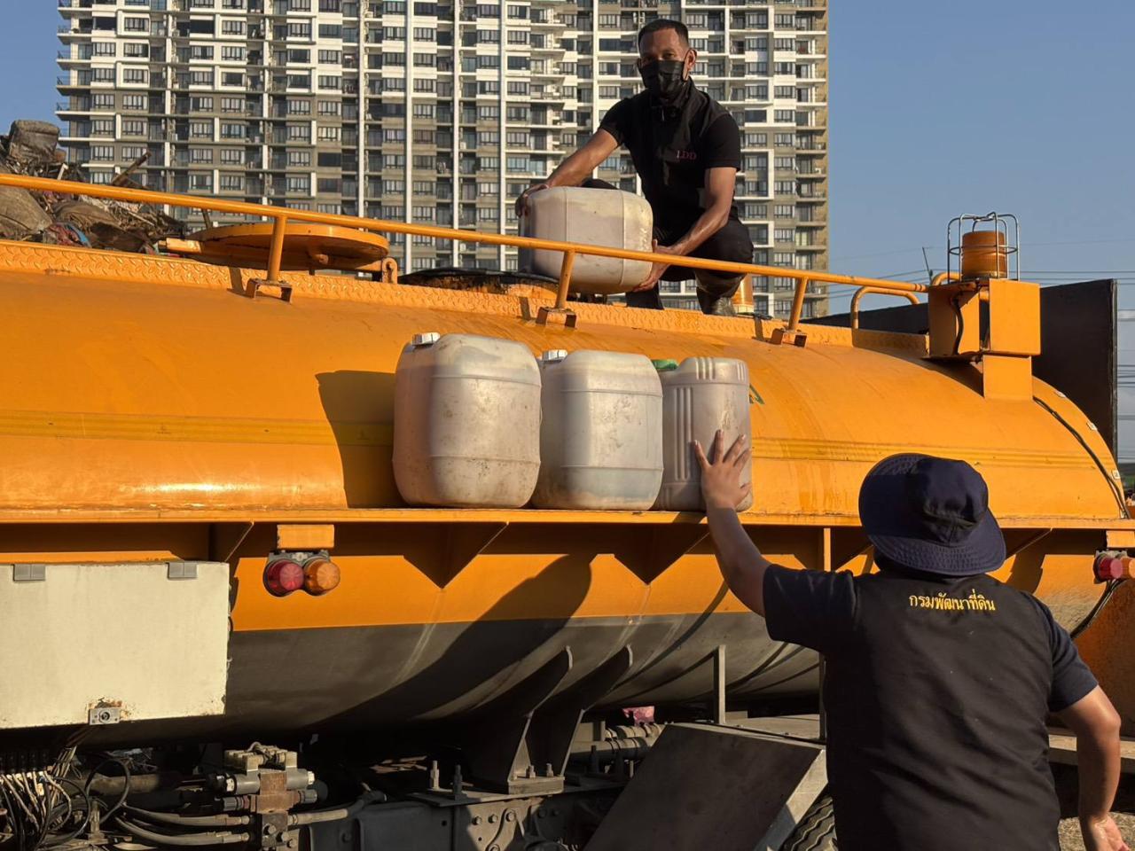 ภาพประกอบที่ 21