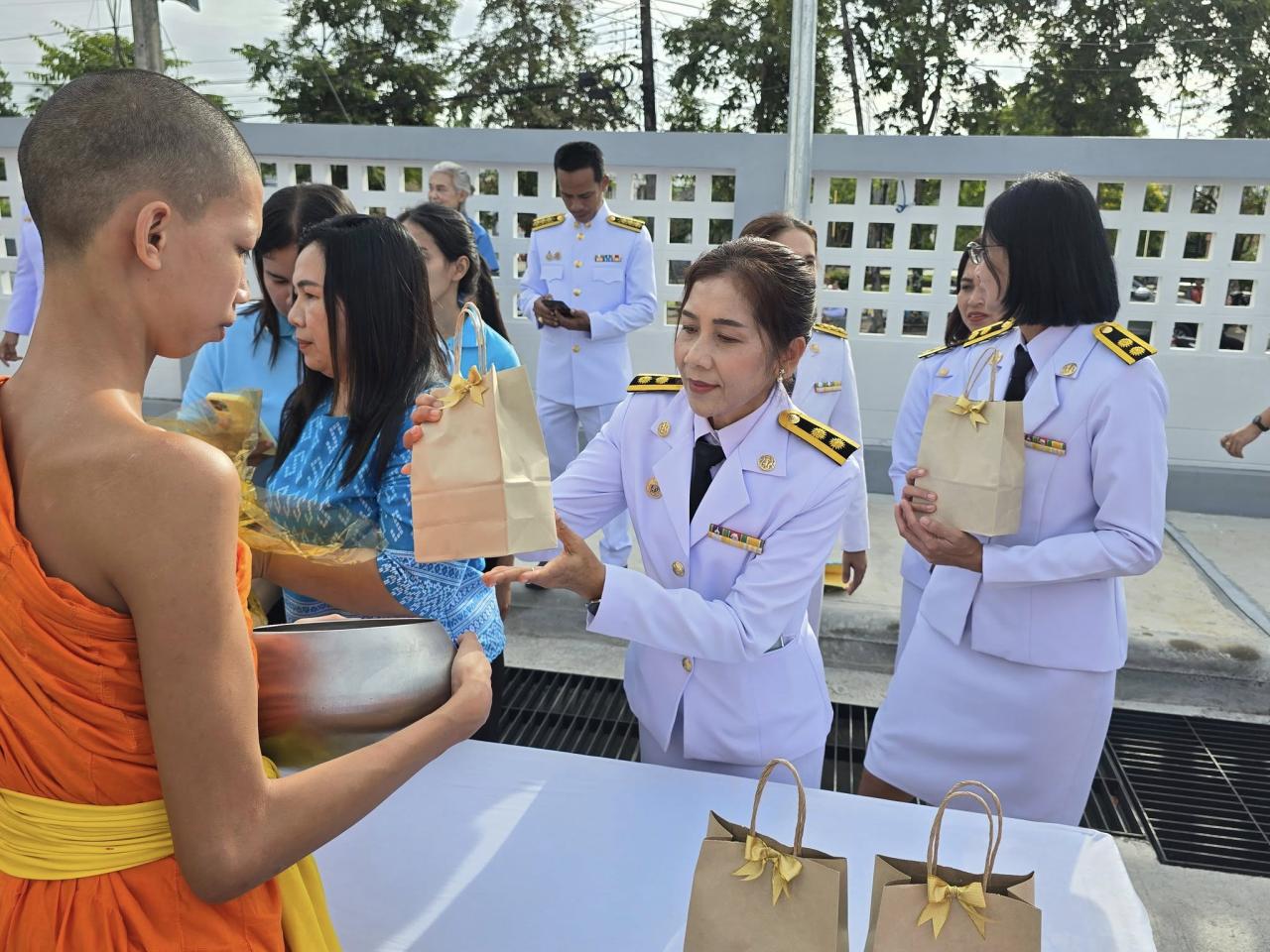 ภาพประกอบที่ 8