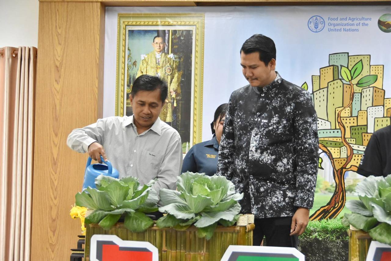 ภาพประกอบที่ 10