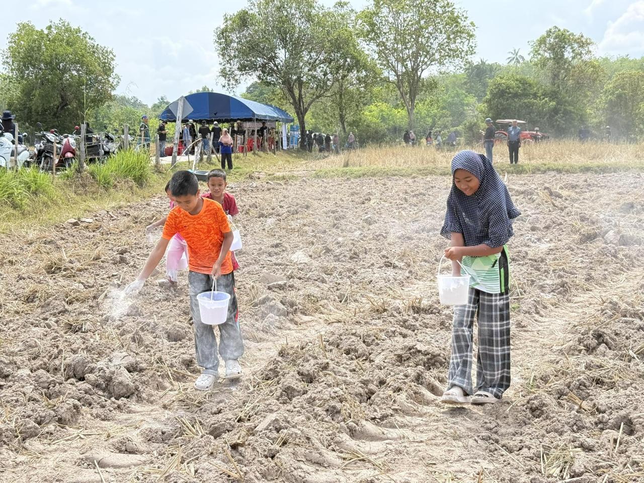 ภาพประกอบที่ 15