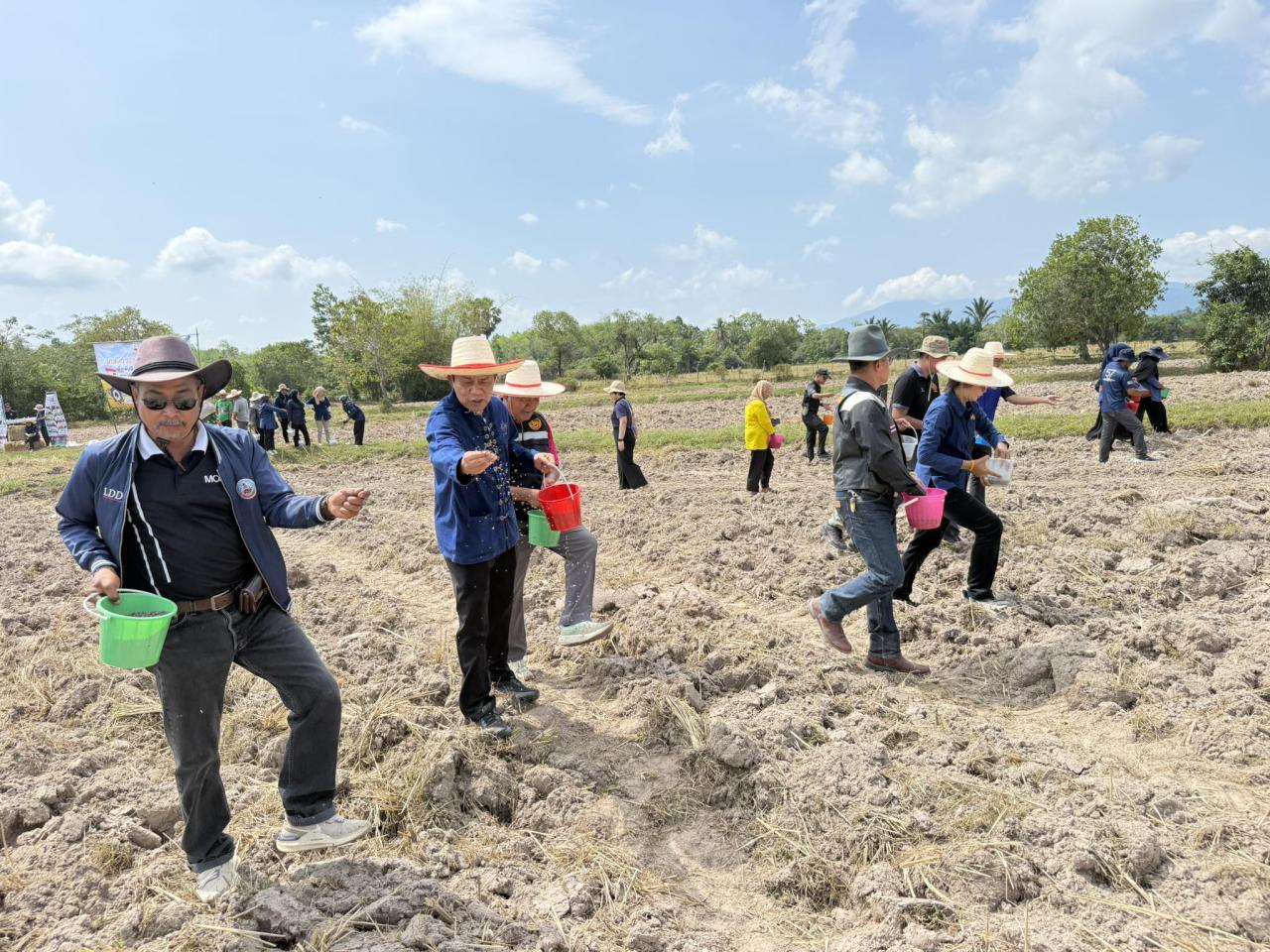 ภาพประกอบที่ 16