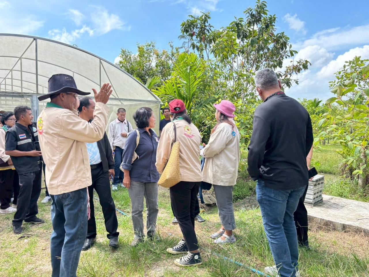 ภาพประกอบที่ 12