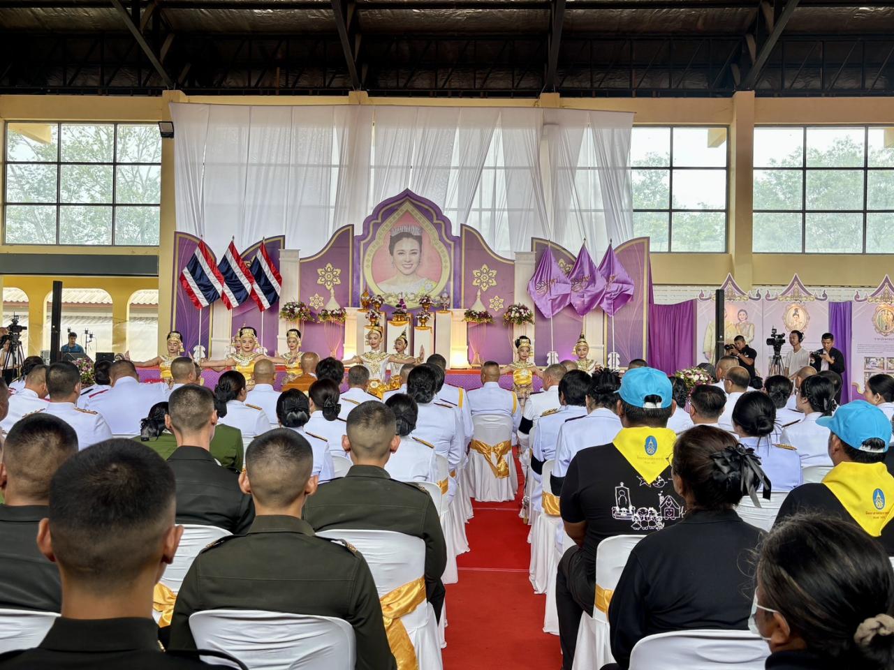 ภาพประกอบที่ 8