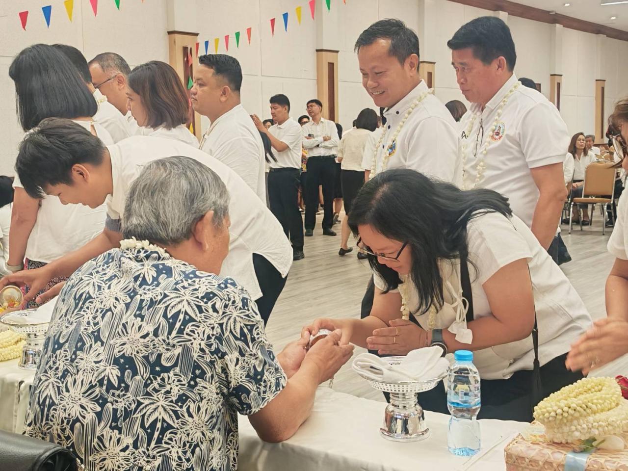 ภาพประกอบที่ 10