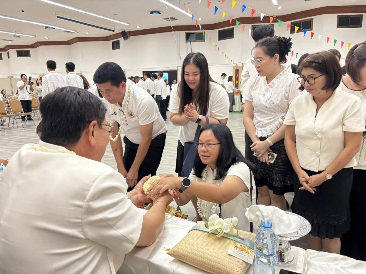 ภาพประกอบที่ 15