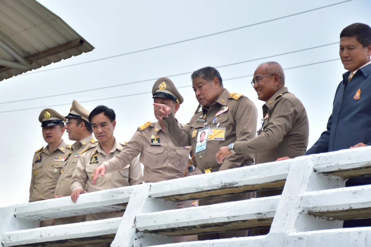 ภาพประกอบที่ 13