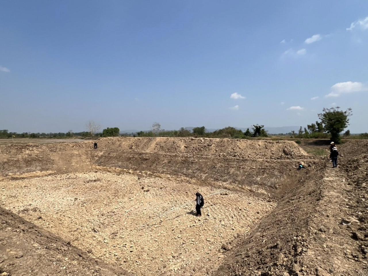 ภาพประกอบที่ 13