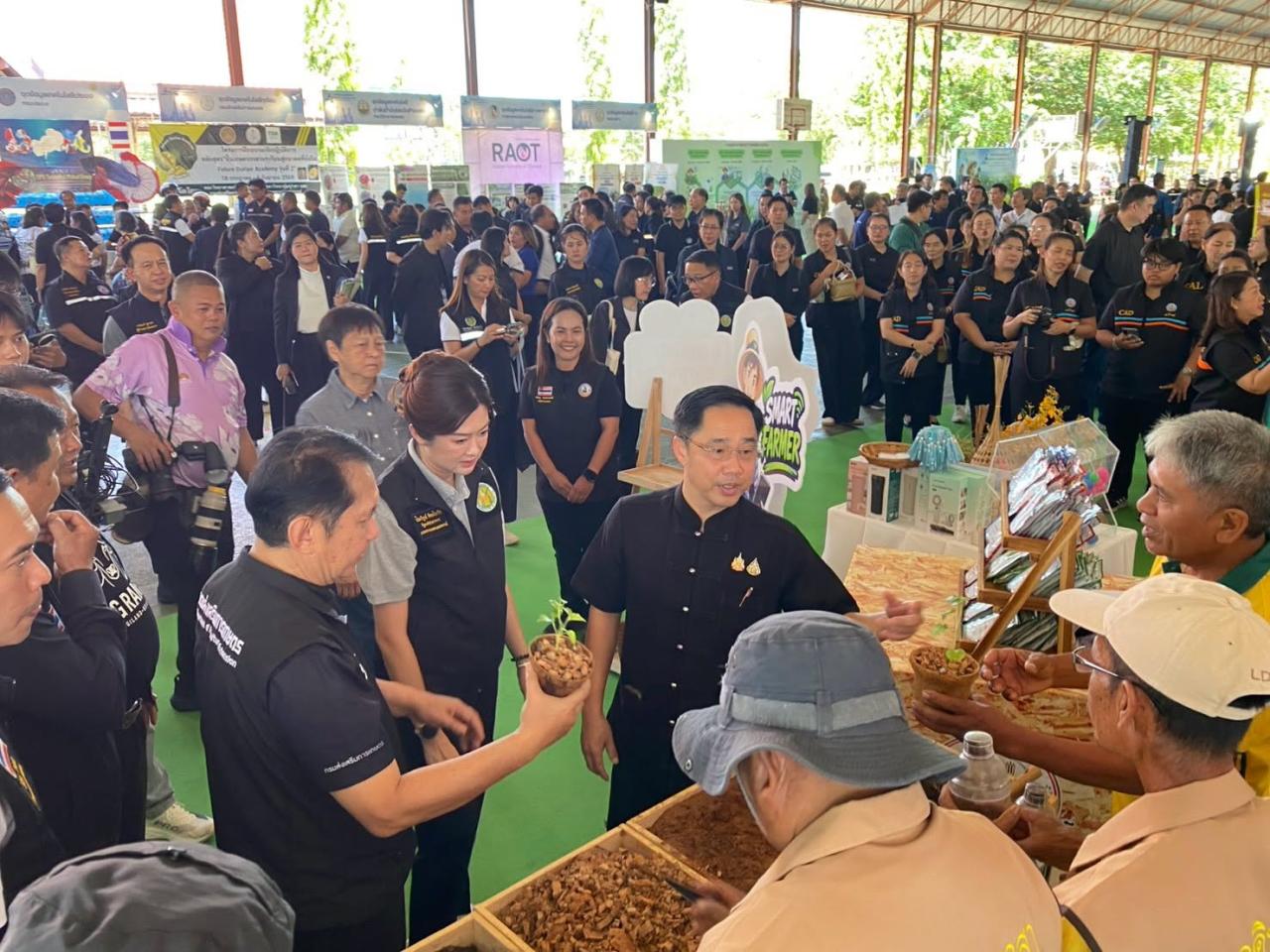 ภาพประกอบที่ 8