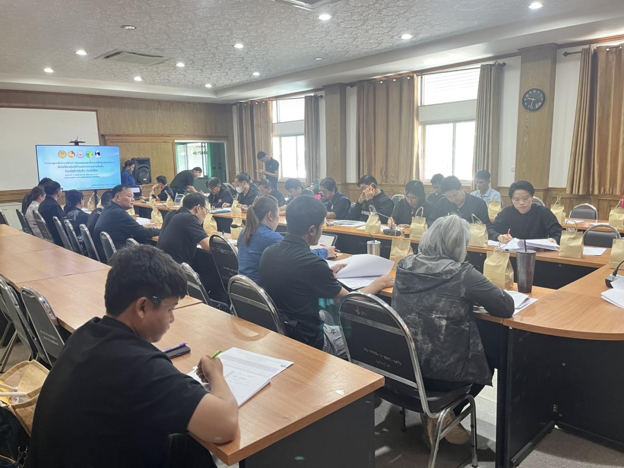 ภาพประกอบที่ 1